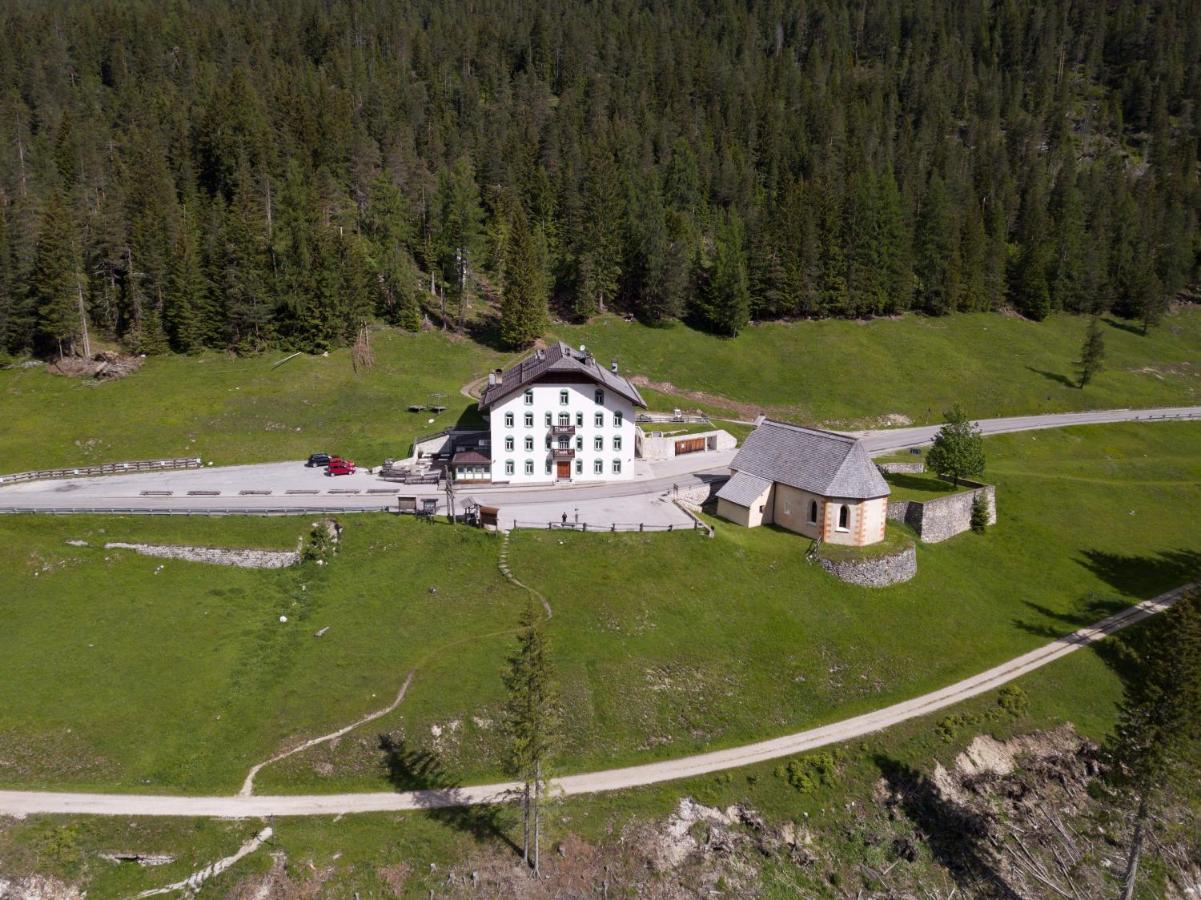 Hotel Ristorante Rifugio Ospitale Cortina dʼAmpezzo Exteriér fotografie