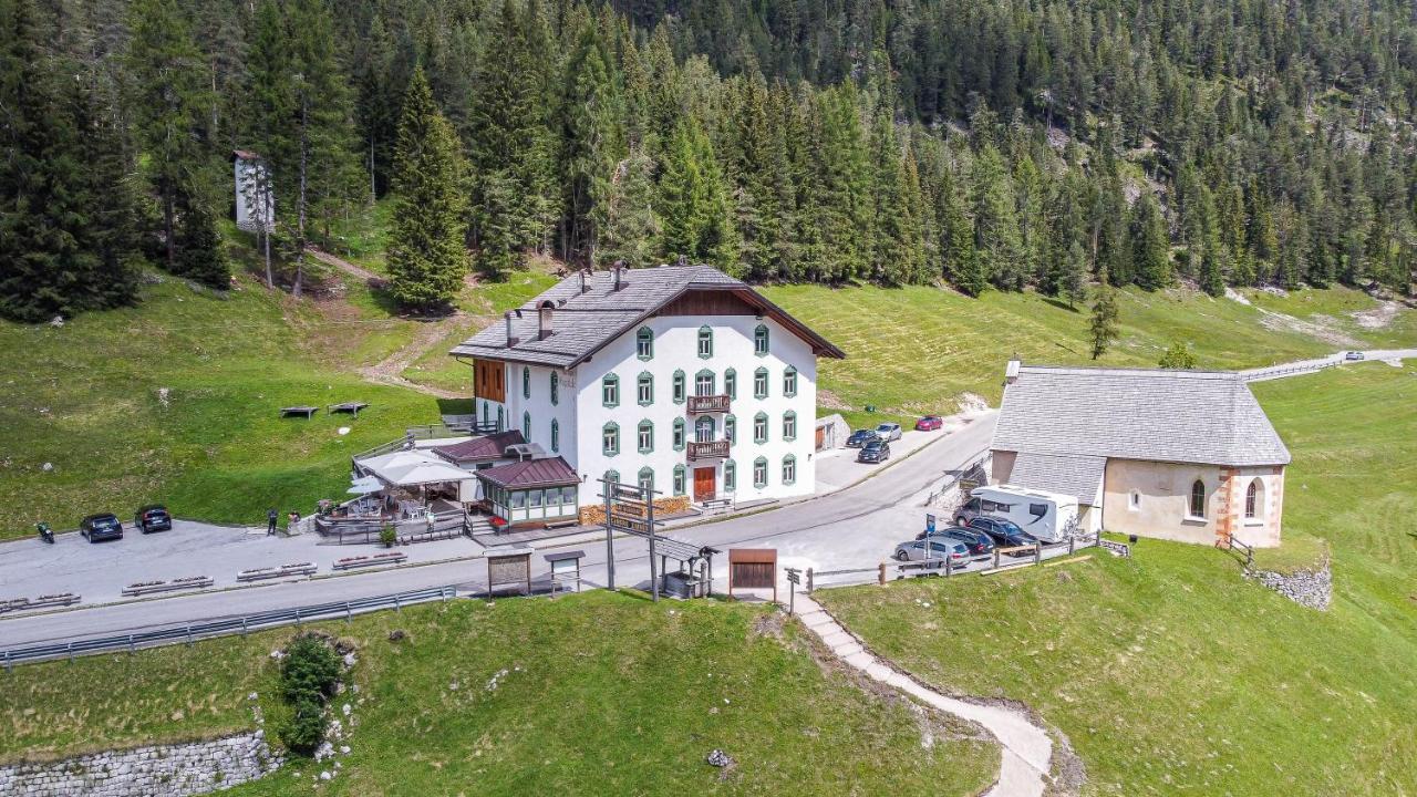 Hotel Ristorante Rifugio Ospitale Cortina dʼAmpezzo Exteriér fotografie